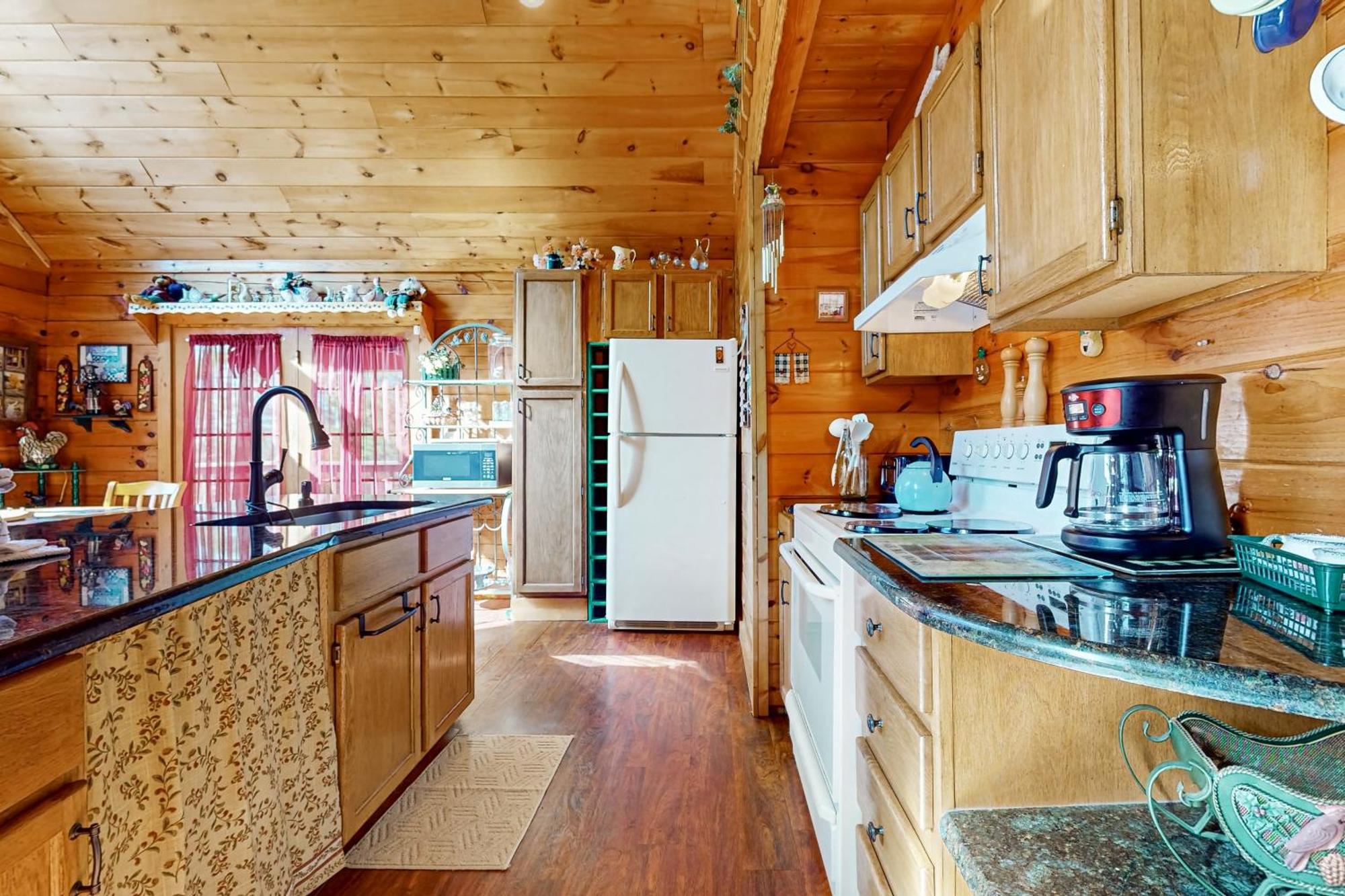 Heavenly Hideaway * Sevierville