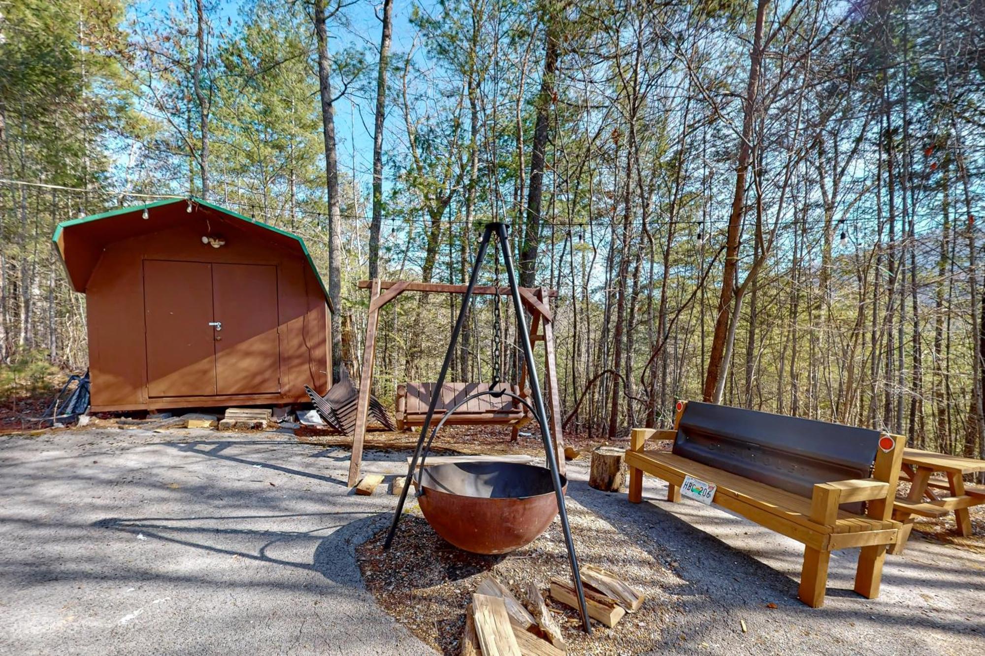 Heavenly Hideaway * Sevierville